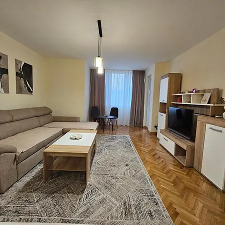 Apartment Vs Skopje